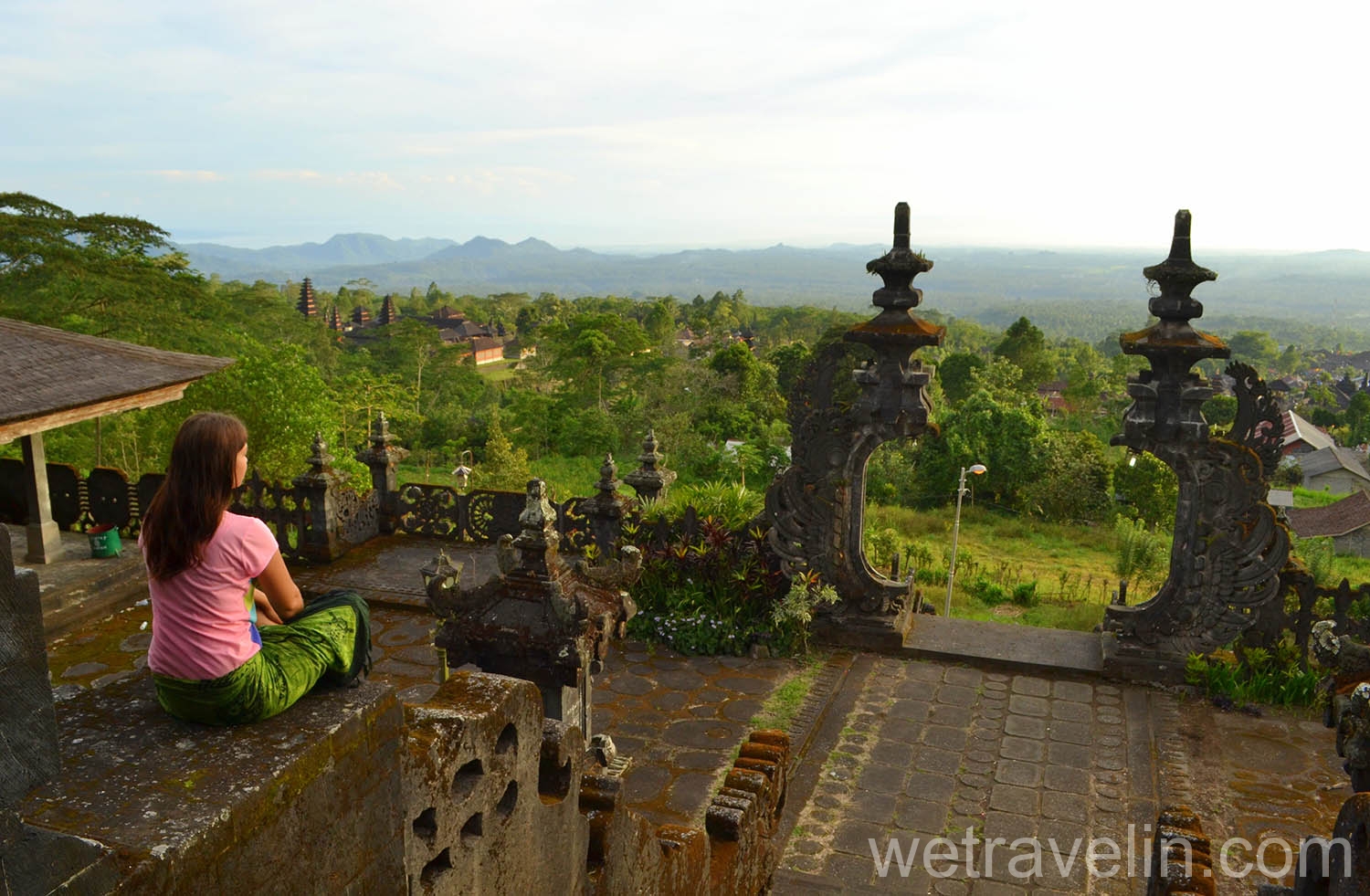 храм Бесаких