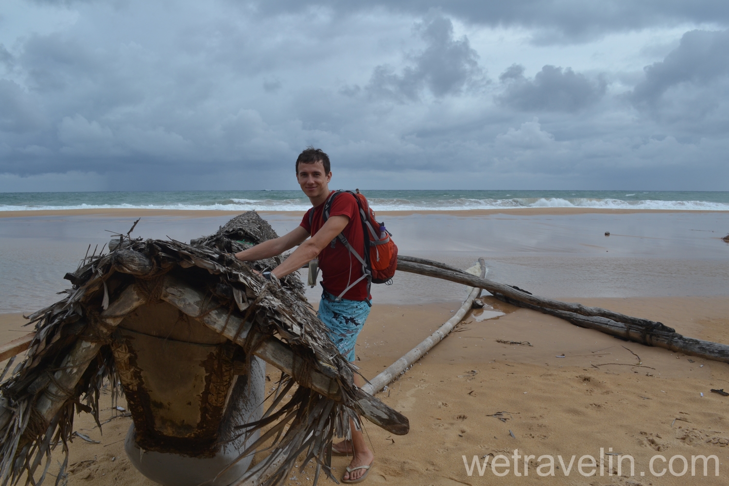 Макс около лодки