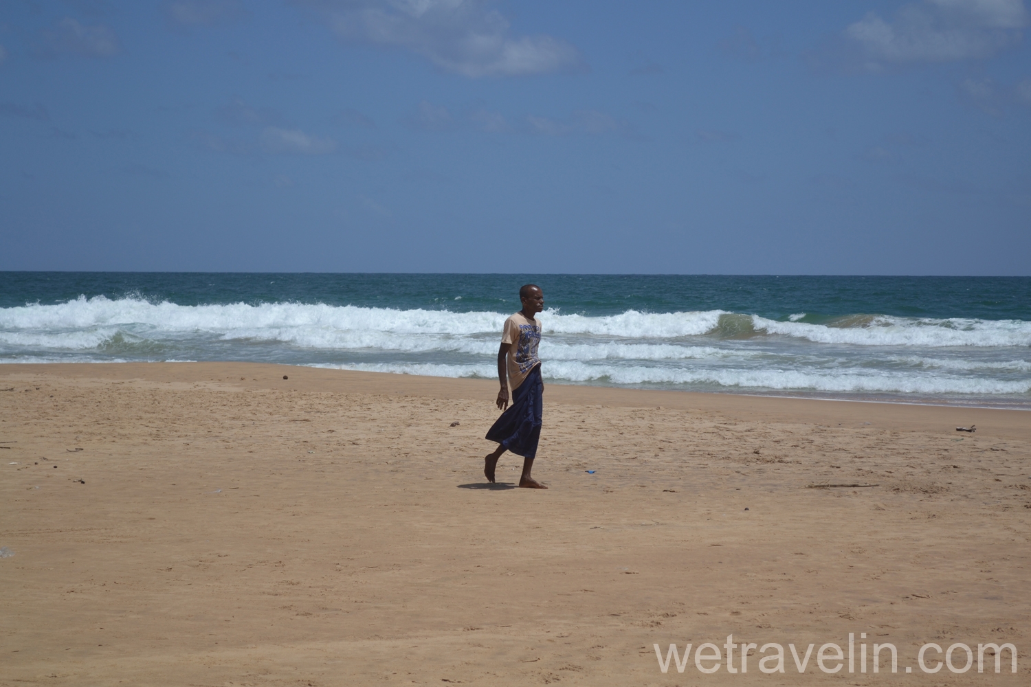 мужчина в саронге