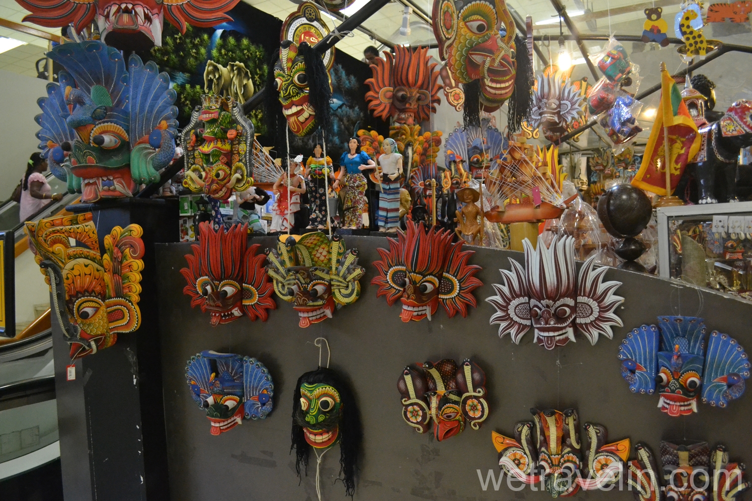 маски в аэропорту Коломбо