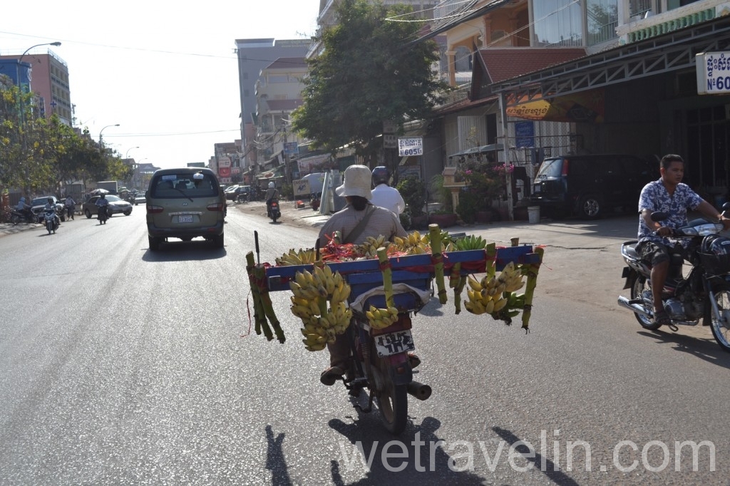 перевозка фруктов в Камбодже